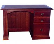 Small-Montrose-Desk